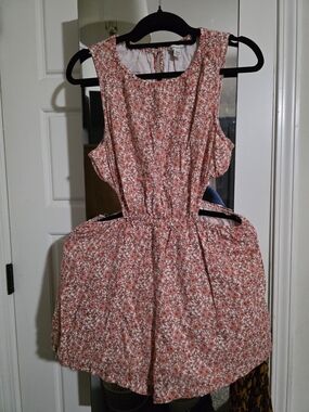 American Eagle Outfitters Coral and White Floral Top